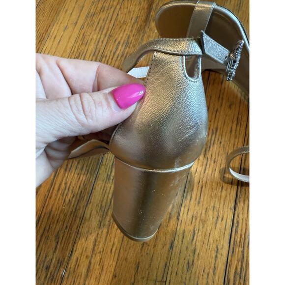 Stuart Weitzman Sandal Size 8 B Nearlynude Gem Buckle Gold GUC - Picture 12 of 14